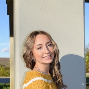 Meet your Posher, Caroline